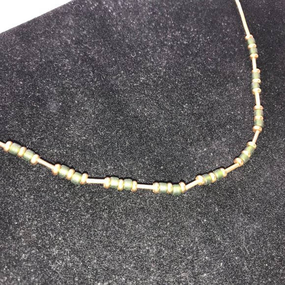 15" Matte Green And Gold Seed Bead Handmade Beaded Necklace - Picture 3 of 5